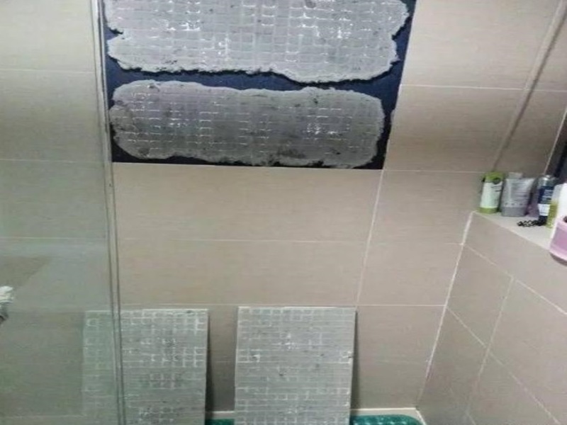 Self-adhesive wall wraps for bathroom walls, easy DIY installation, moderate waterproof performance, 3–5 year lifespan, seams may leak and cause mold